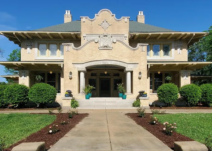 Oak Hall Mansion And Boutique Hotel